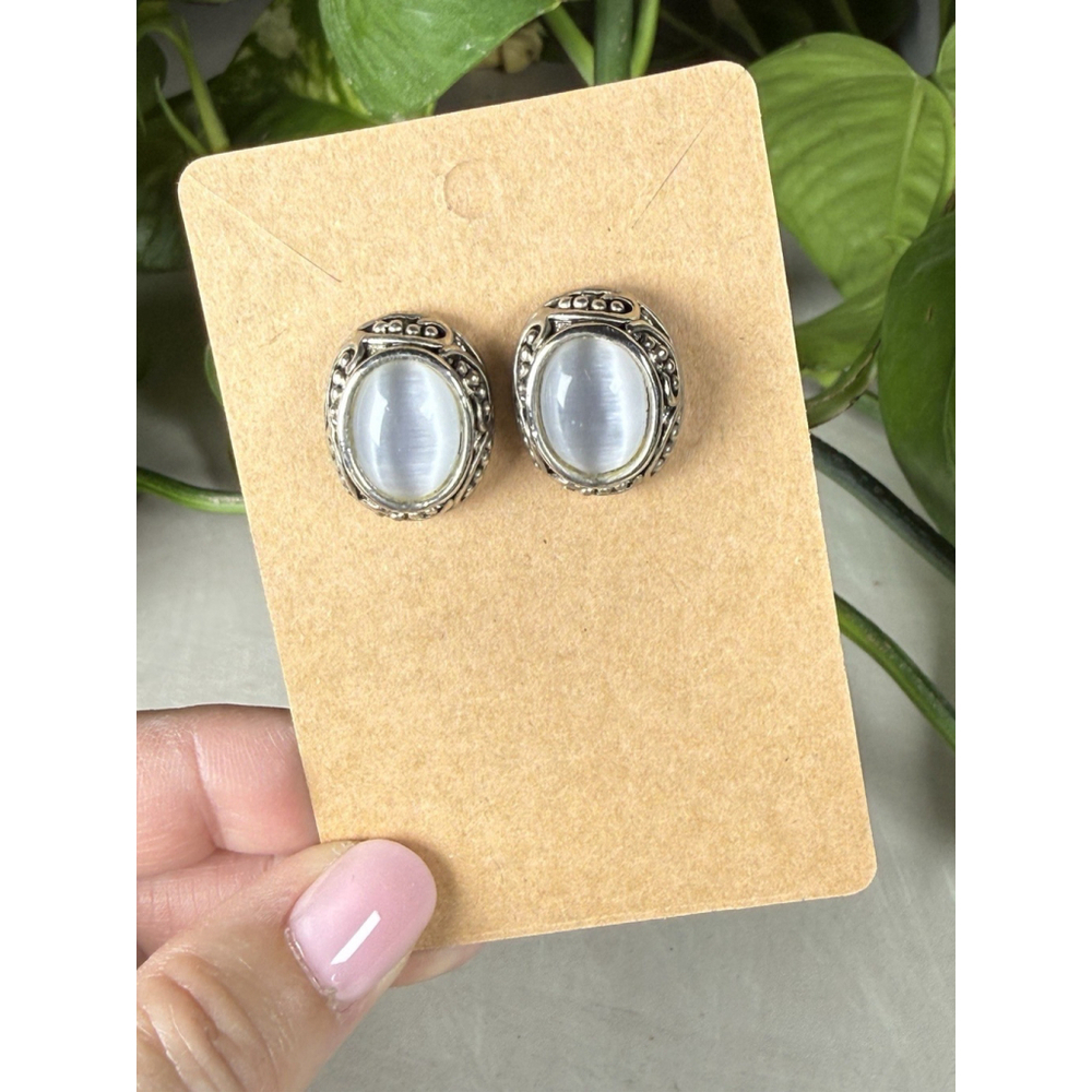 Vintage Silver Tone Cat’s Eye Glass Oval Earrings Ornate Design Pierced Earrings